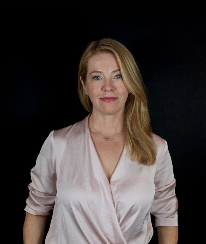 Camelia Schmidt